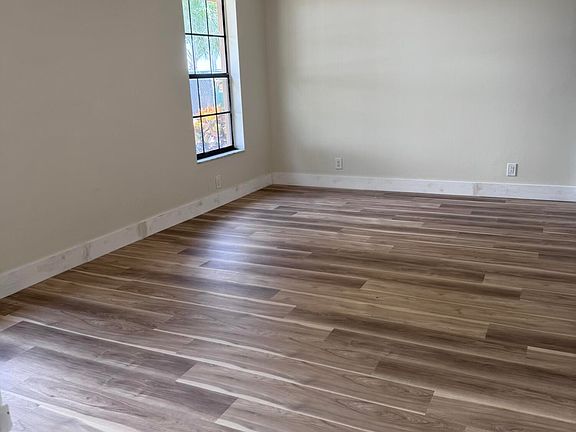 5th image of 7914 Pembroke Rd #7914