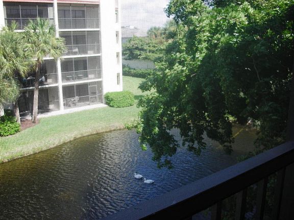 3rd image of 1605 S Us Highway 1 APT A305