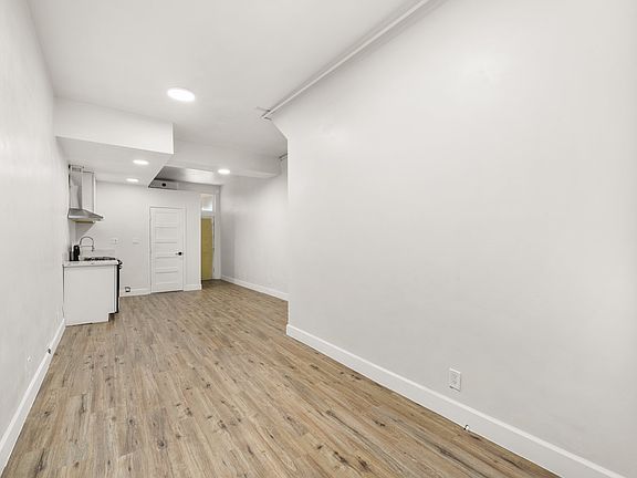 2nd image of 3207 W Beverly Blvd