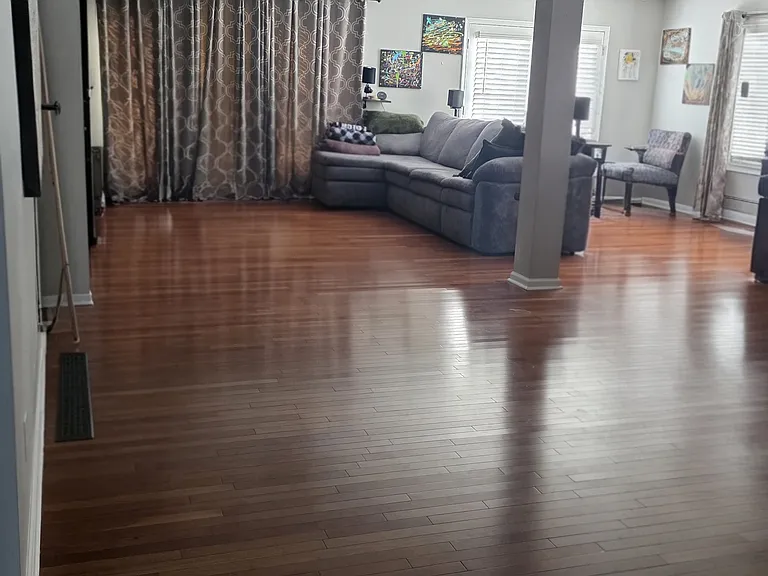 From entryway livingroom/dinning area