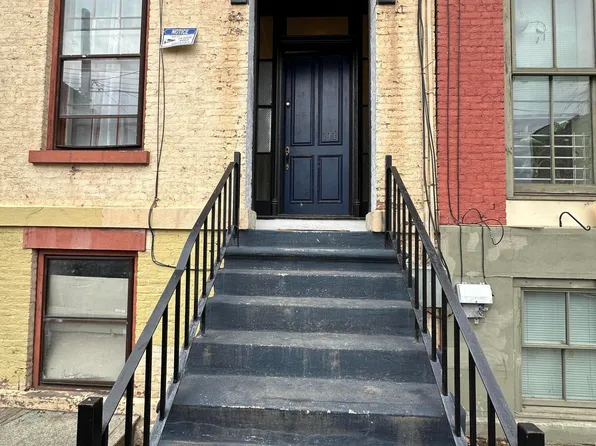 111 Grand Street, Albany, NY 12202