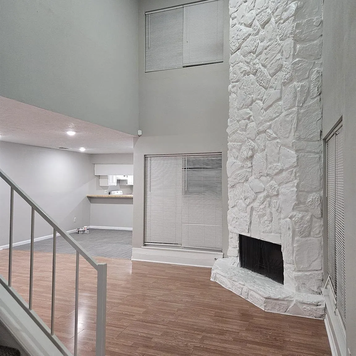 3 bed, 2.5 bath, 1623 sqft, $1,550 — Photo 1