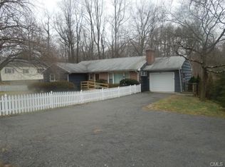 20 Hunters Ln, Norwalk, CT 06850