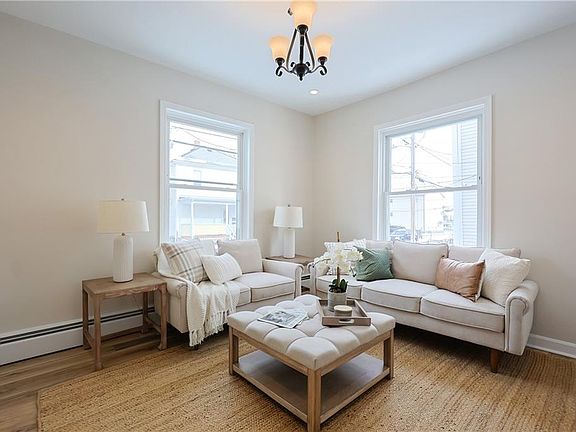 4th image of 46 Bloomingdale Ave