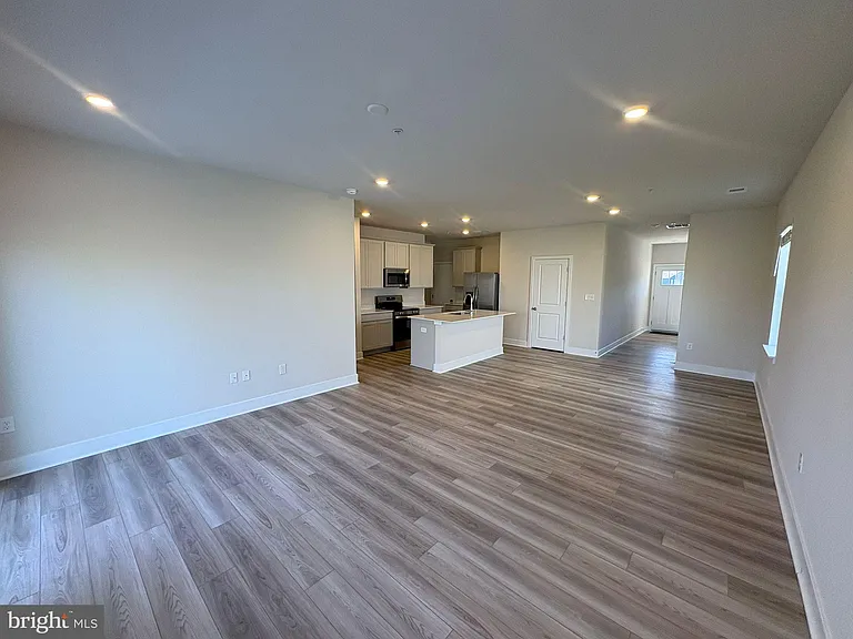 1684 Lake Placid Dr — Photo 5