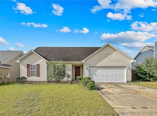 1015 Gatesville Dr, Hope Mills, NC 28348