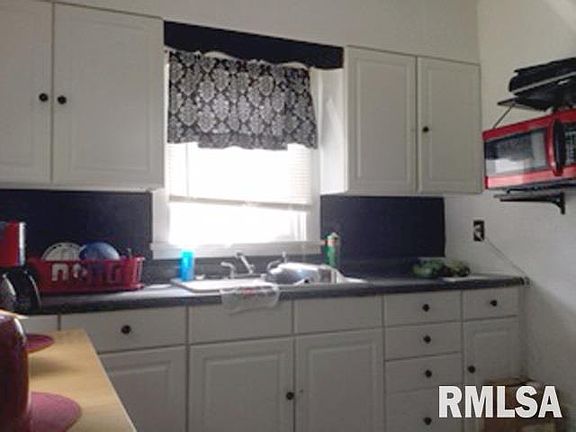 4th image of 415 E Republic St
