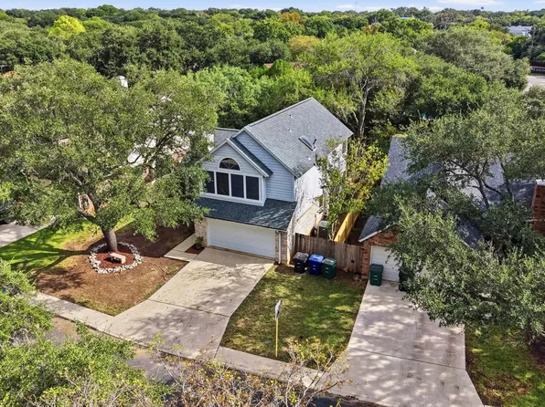 6730 Ambush Dr, San Antonio, TX 78240