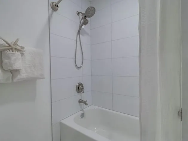 5726 La Jolla Blvd #201 — Photo 22
