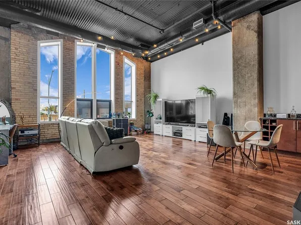 UNIT 105-211 D AVENUE N, Saskatoon, SK S7L 1M7