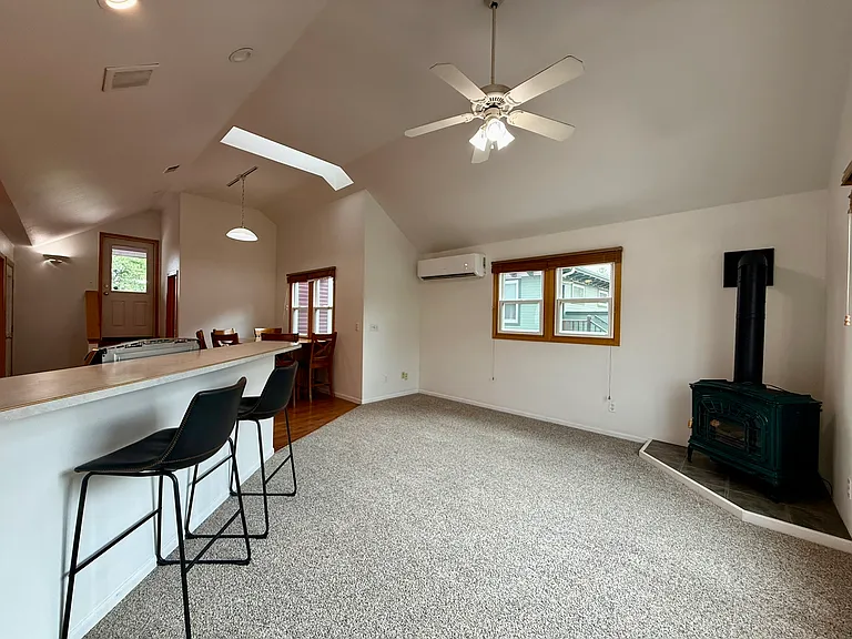415 Mason Ct #2B — Photo 8