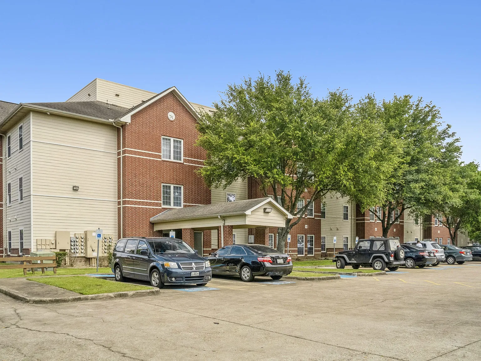 South Union Place Apartments — Photo 3