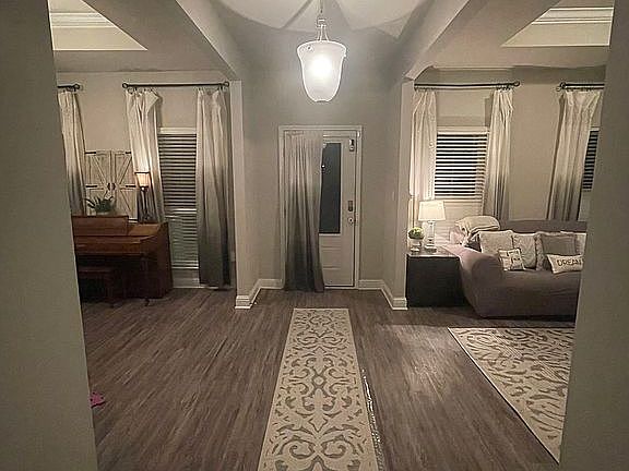3rd image of 10595 Chapelwood