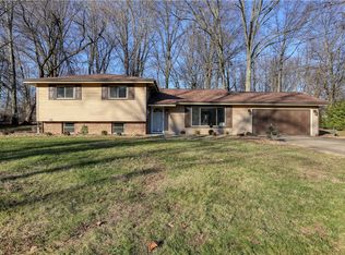 106 Lilac Rd, New Castle, PA 16105