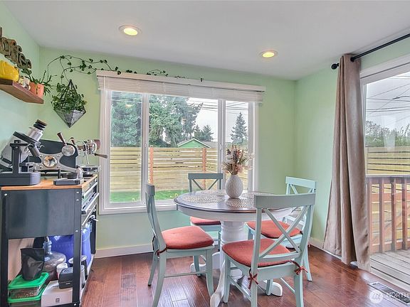 5th image of 10644 2nd Place SW