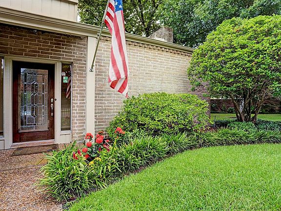 2nd image of 10227 Briar Rose Dr