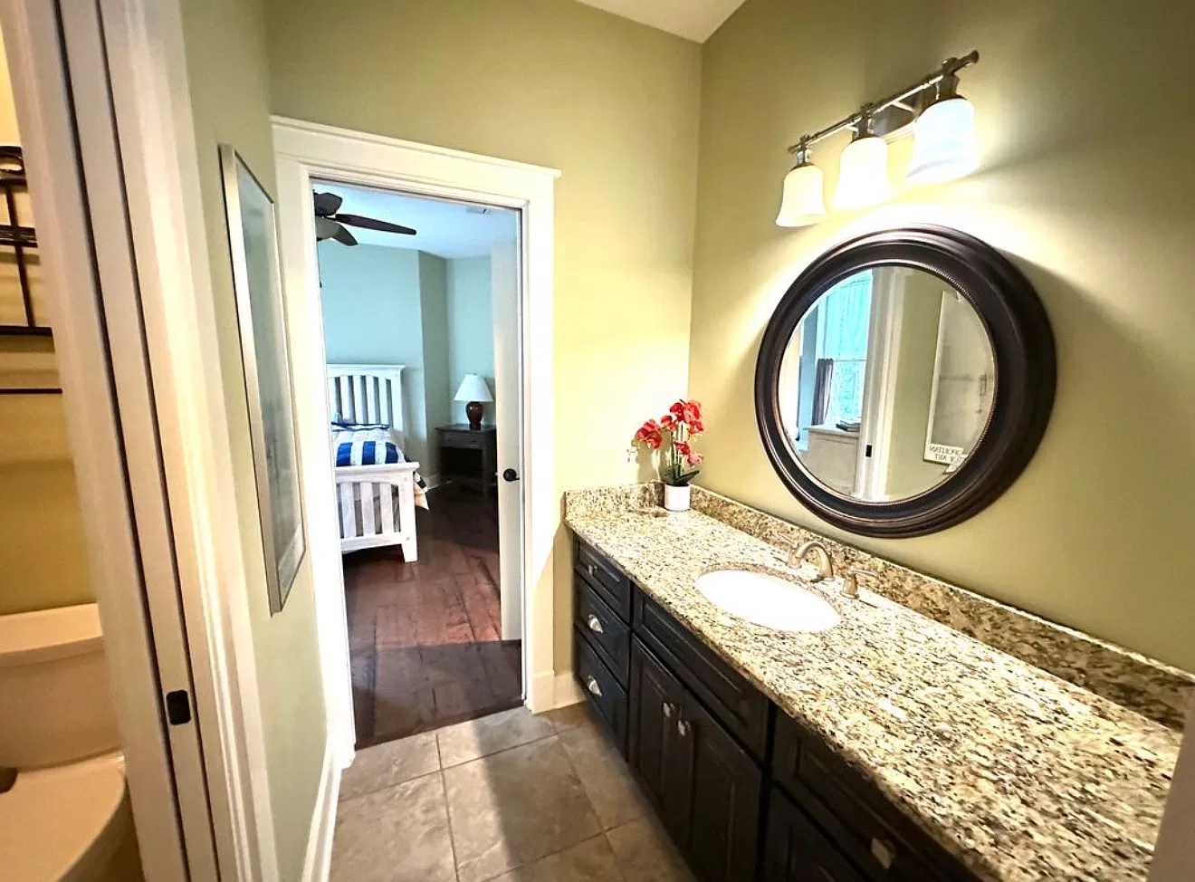 3 bed, 2500 sqft, $4,995 — Photo 4