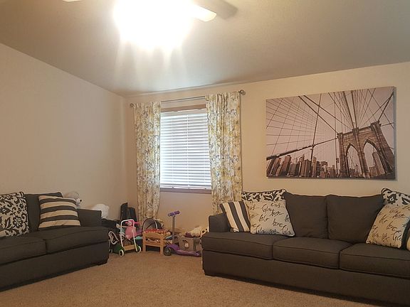 4th image of 9913 NE 121st Ct