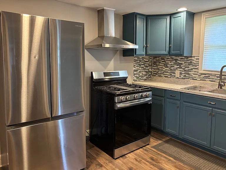109 Westside Dr — Photo 6
