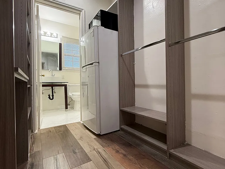 136 S McCarty Dr #7 — Photo 4