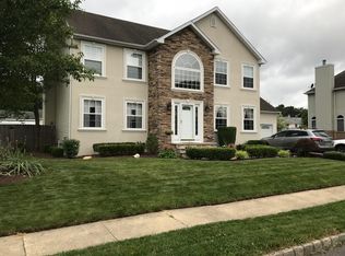 22 Cleveland Ave, Monroe Township, NJ 08831