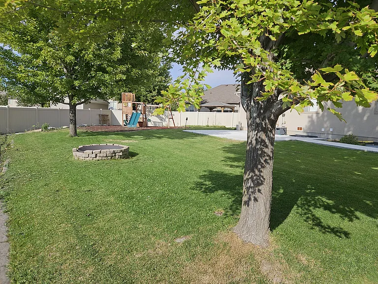 1879 W Colony Pointe Dr — Photo 24