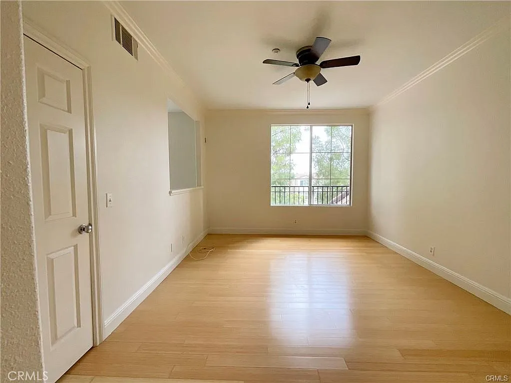 1 bed, 1.5 bath, 890 sqft, $3,100 — Photo 4