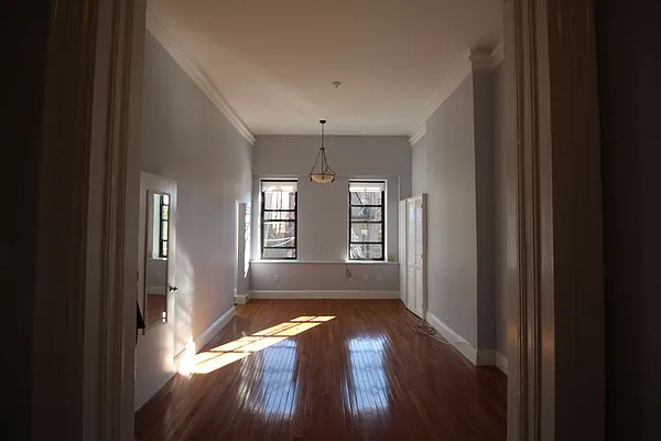 Rented by Brooklyn Real Inc | media 5