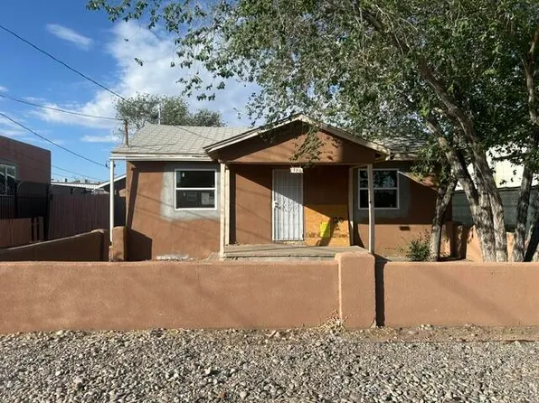 120 Veranda Rd NW, Albuquerque, NM 87107