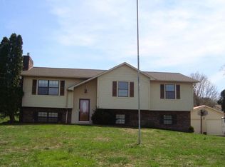 3746 Davis Ford Rd, Maryville, TN 37804