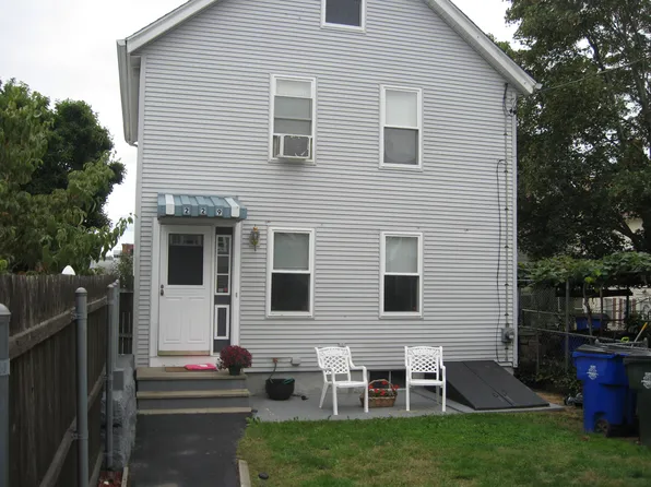 229 Franklin St, Fall River, MA 02720