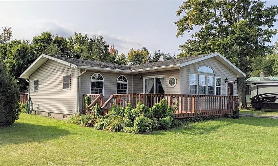 1st image of 1006 Oneida Lake Ave