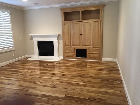 3rd image of 3707 Penwood Pl