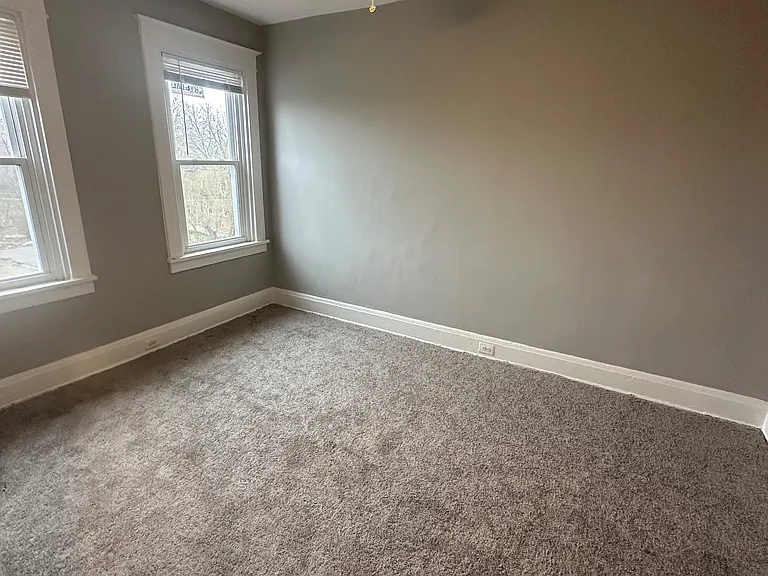 3232 Presstman St — Photo 12