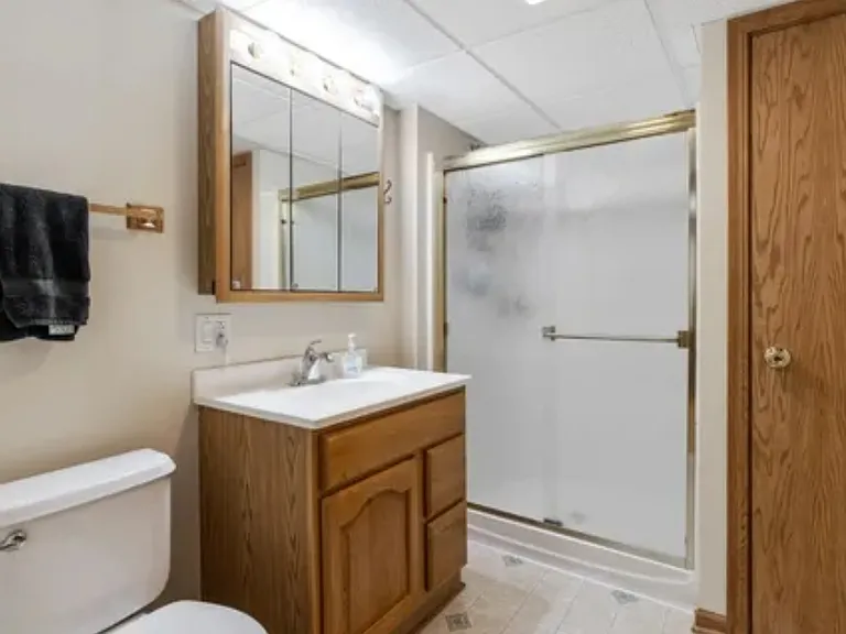 1813 W Edward Ct — Photo 4