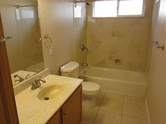 5th image of 15 Greenfield Ct