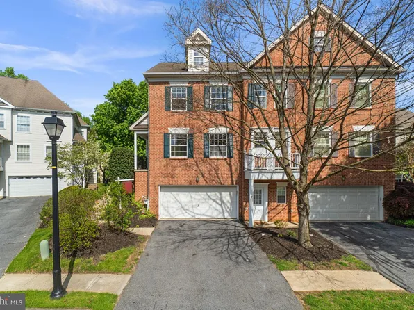 7 Augustus Wally Ct #11, Reisterstown, MD 21136