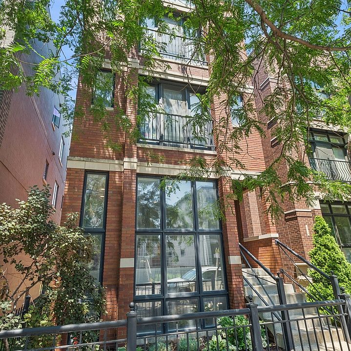 1st image of 1912 W Armitage Ave Unit 1