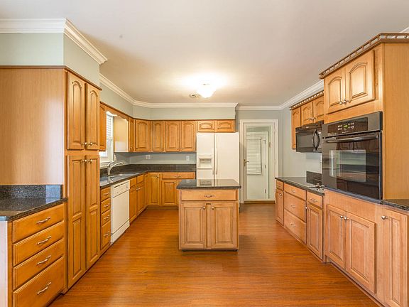 5th image of 1213 Durham Dr #21