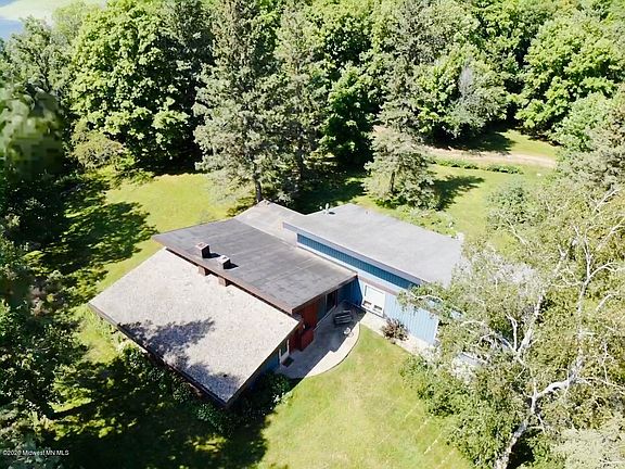 5th image of 24396 Emery Dr