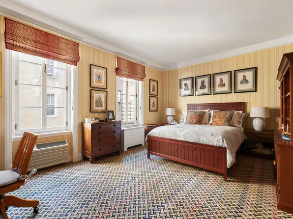 137 East 66th Street image 14 of 17