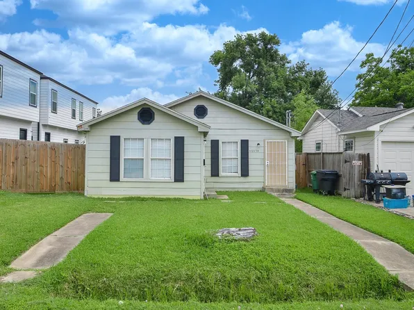 4605 Galesburg St, Houston, TX 77051