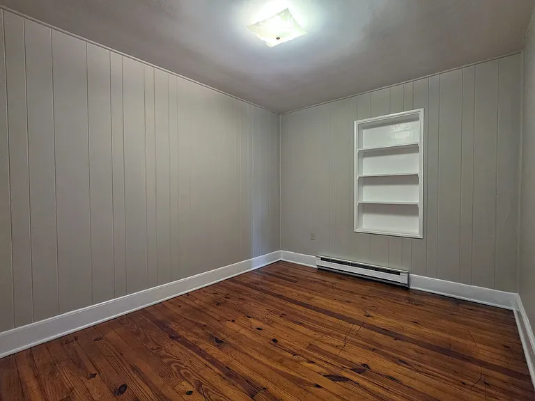 1042 Martindale Rd — Photo 14