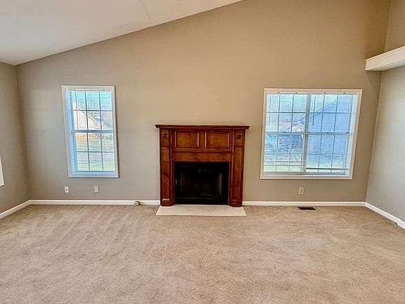 3rd image of 221 Short St
