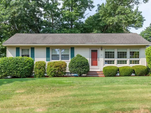 21 Denise Street, Nashua, NH 03063
