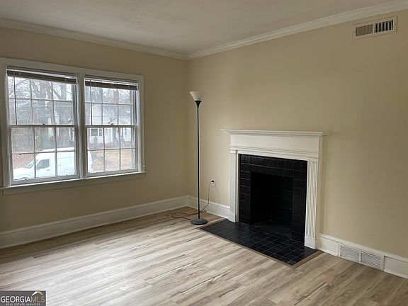 3rd image of 1761 John Calvin Ave #3