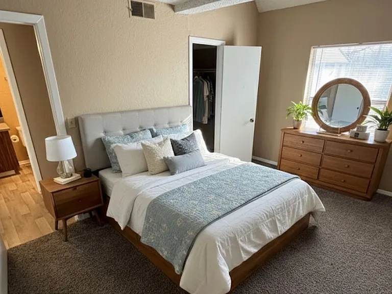 411 W K Pl — Photo 20