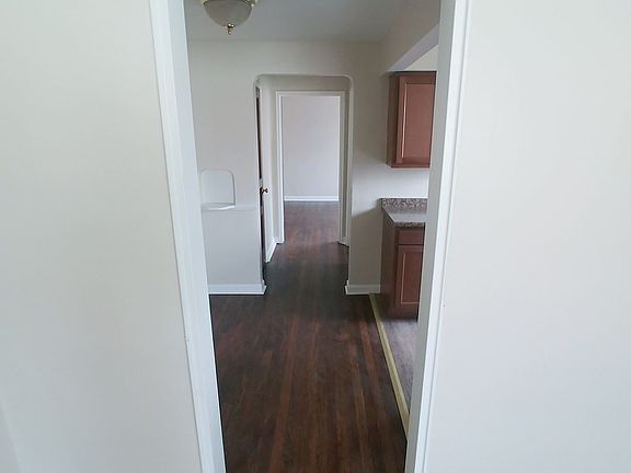 4th image of 7163 Eastlawn Dr APT 2