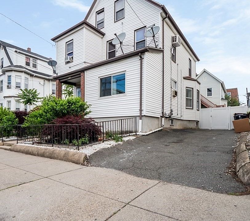 121 Hancock St, Everett, MA 02149 | Zillow