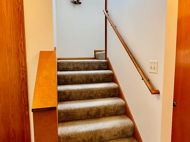 335 Sherwood Ave — Photo 30